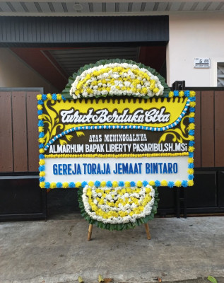 Papan Bunga Duka di Antasan Kecil Timur